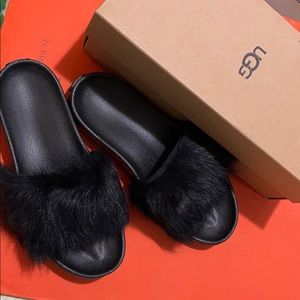 UGG Women’s black Royale Shearling slides